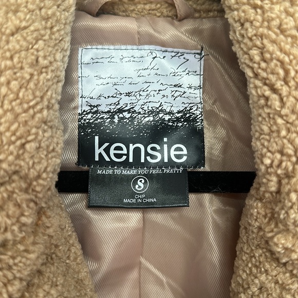 KENSIE
Faux Fur Double Breasted Teddy Coat Small - Picture 4 of 16